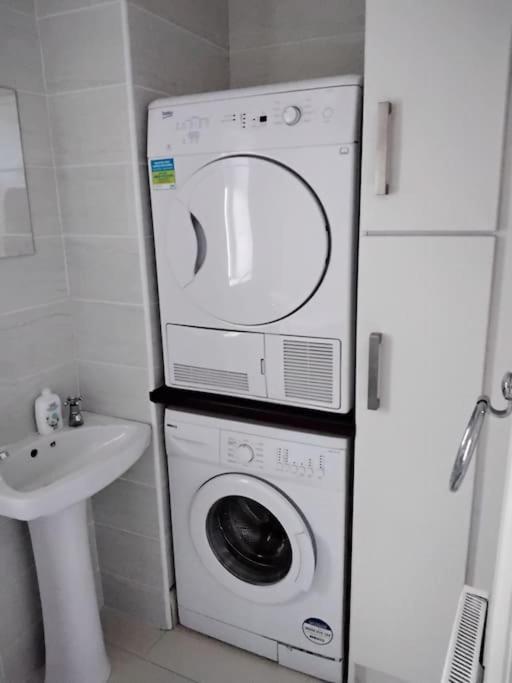 Townhouse Clifden: Located In The Heart Of Connemara Villa Exterior foto